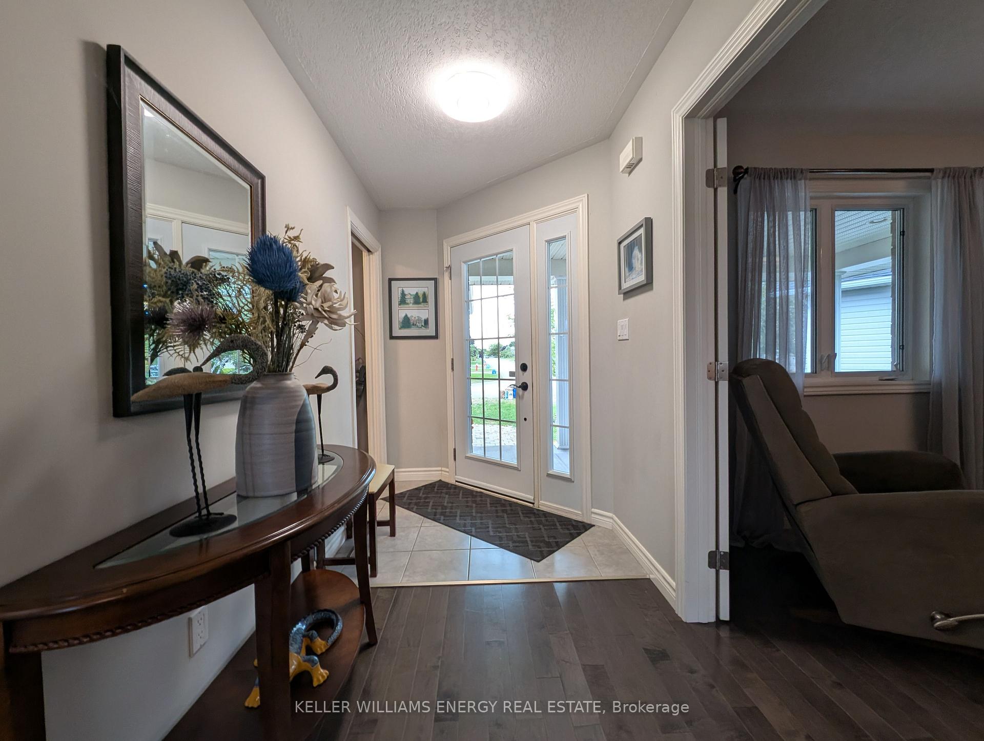 Photo 3 of 34 Mount Grove Crescent, Prince Edward County, Hallowell Ward — HOMEH