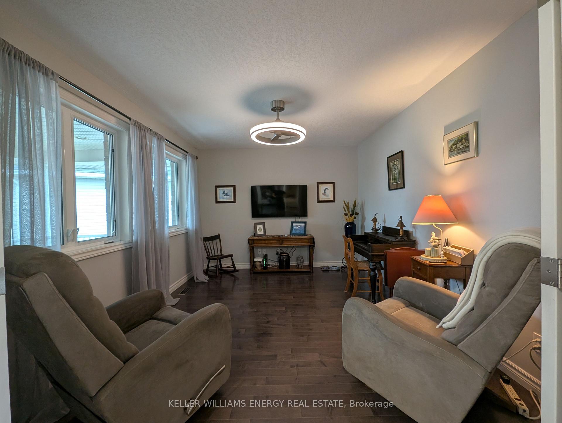 Photo 5 of 34 Mount Grove Crescent, Prince Edward County, Hallowell Ward — HOMEH
