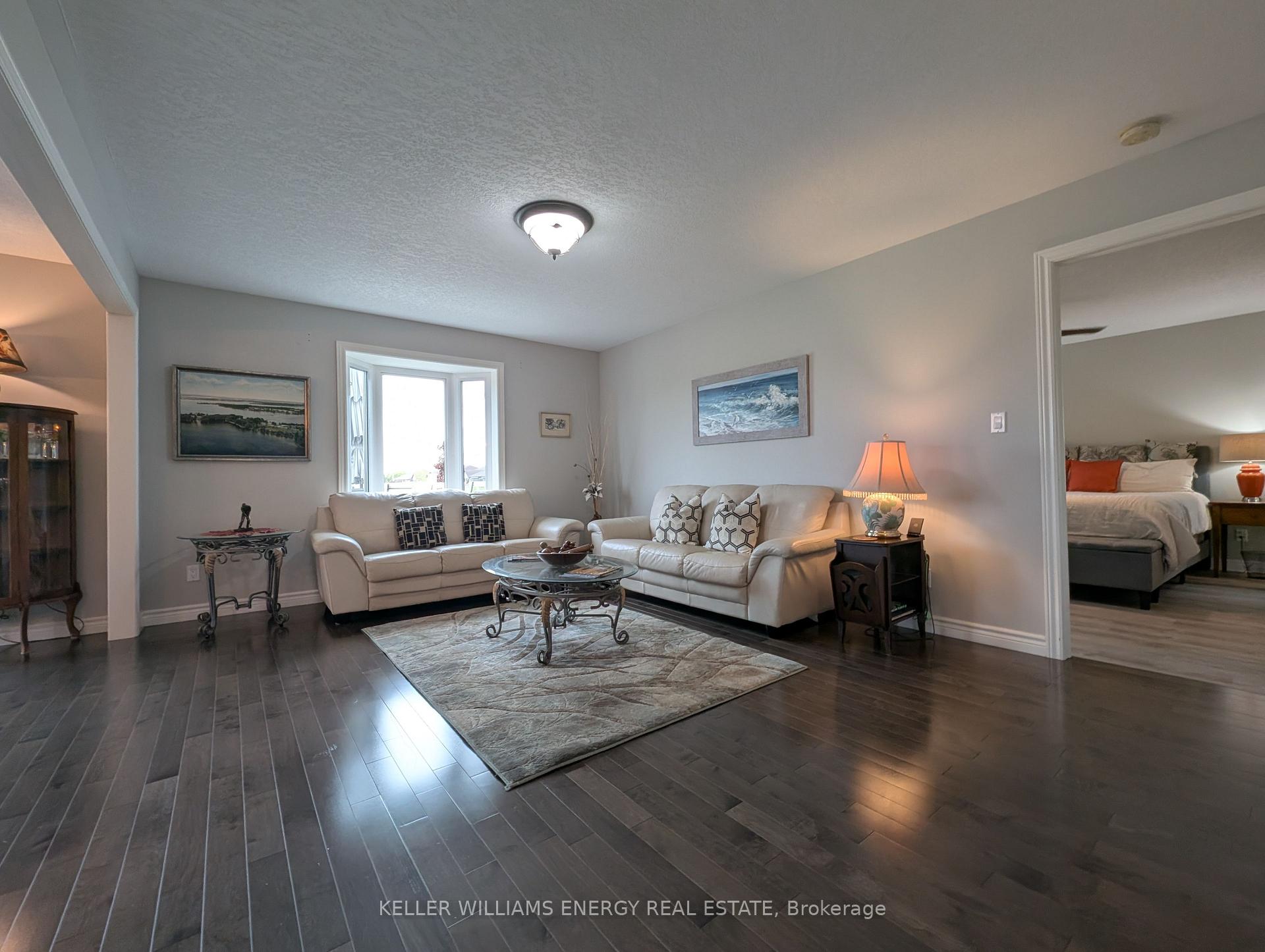 Photo 7 of 34 Mount Grove Crescent, Prince Edward County, Hallowell Ward — HOMEH