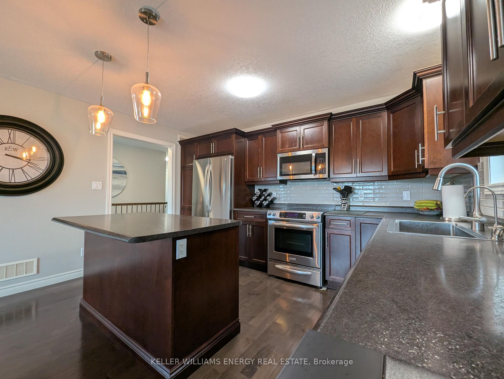 Photo 16 of 34 Mount Grove Crescent, Prince Edward County, Hallowell Ward — HOMEH