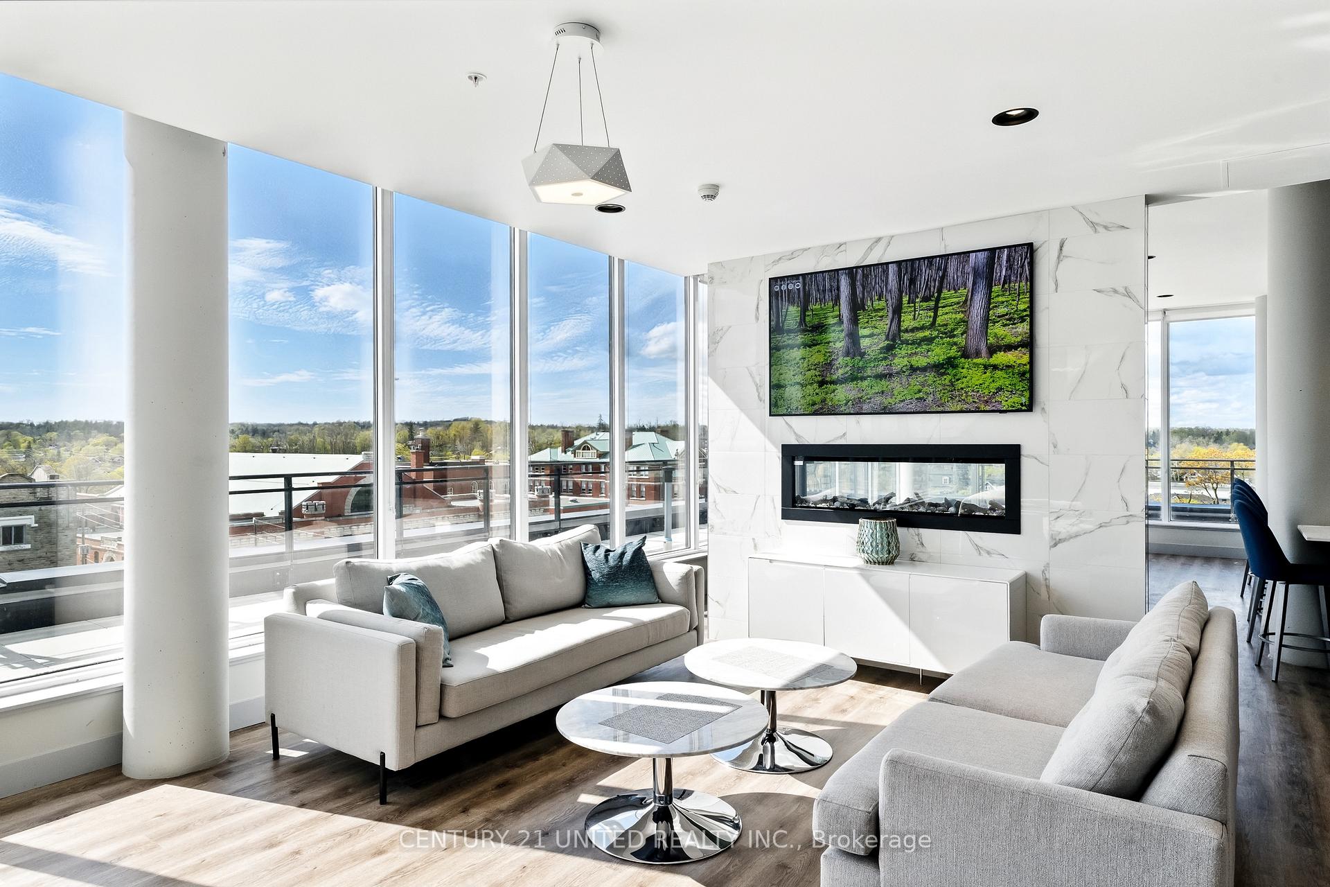 Front of Unit 202, 475 George Street N