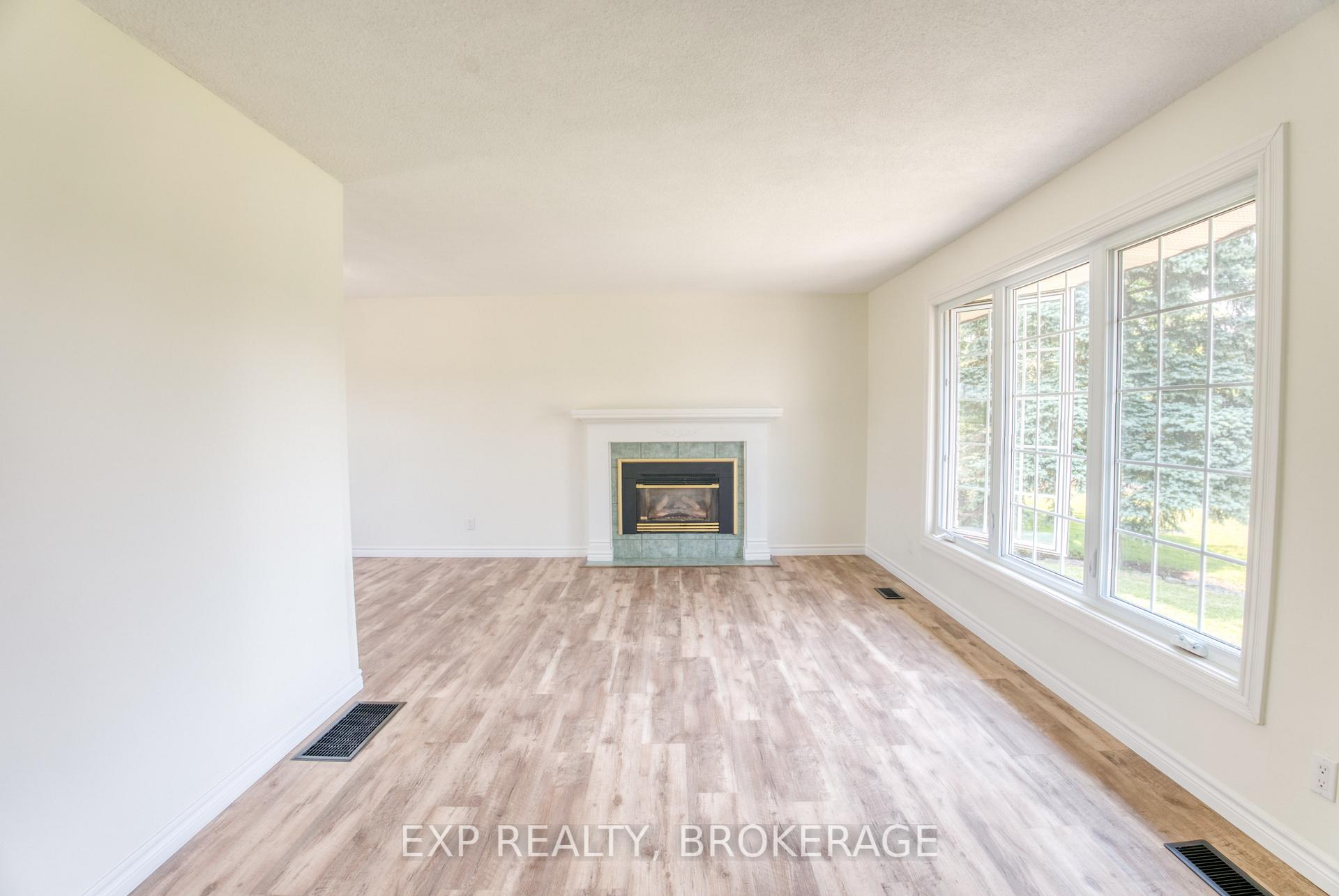 Photo 4 of 121 Ivy Ridge Road, Prince Edward County, Ameliasburg Ward — HOMEH