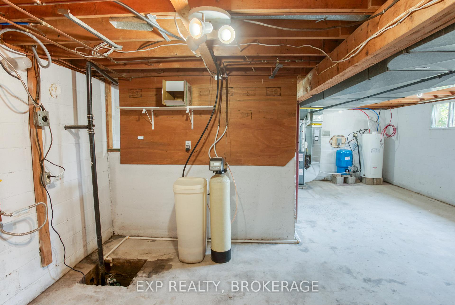 Photo 35 of 121 Ivy Ridge Road, Prince Edward County, Ameliasburg Ward — HOMEH