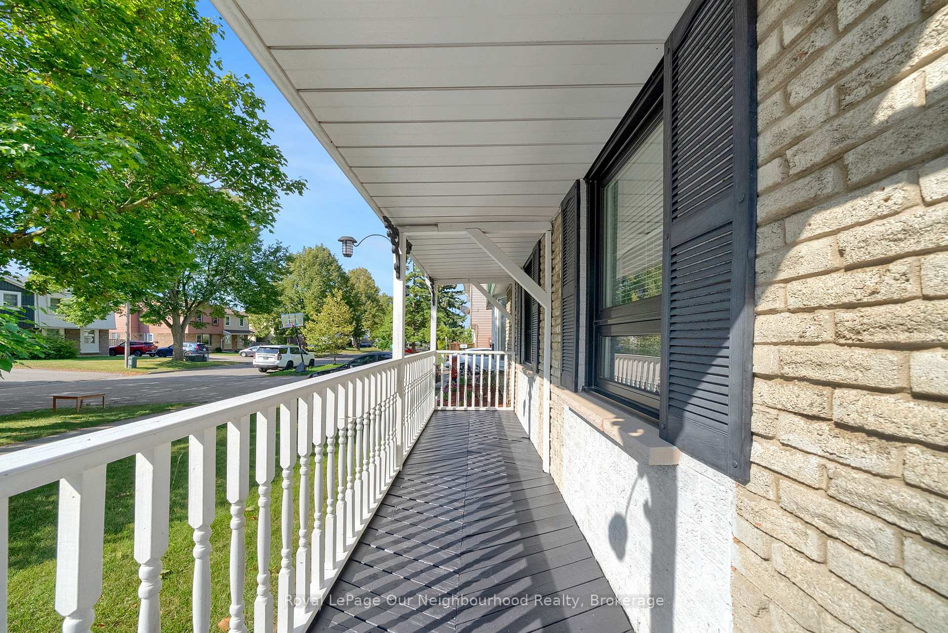 Photo 4 of 1307 Fenelon Crescent, Oshawa, Stevenson — HOMEH