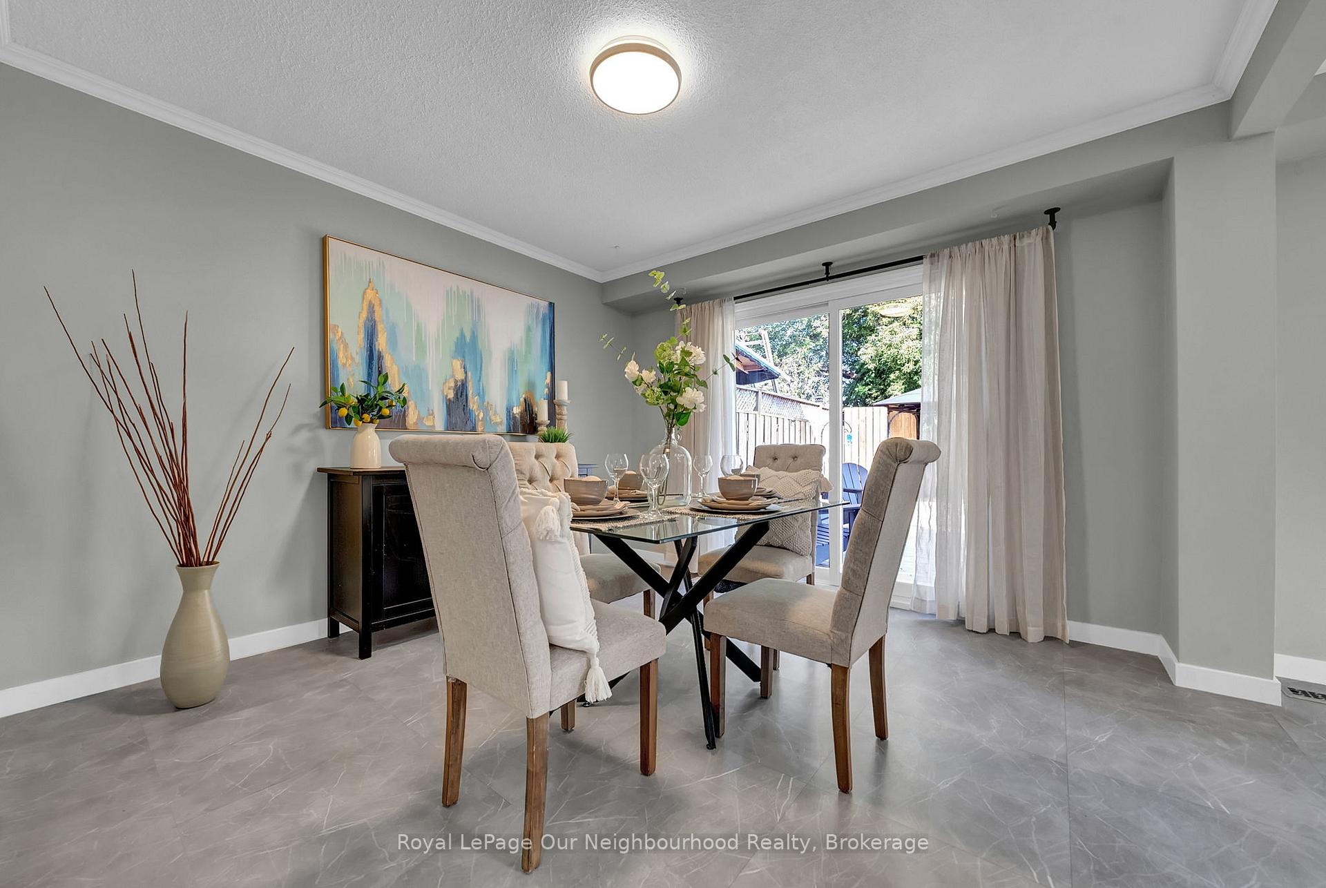 Photo 8 of 1307 Fenelon Crescent, Oshawa, Stevenson — HOMEH