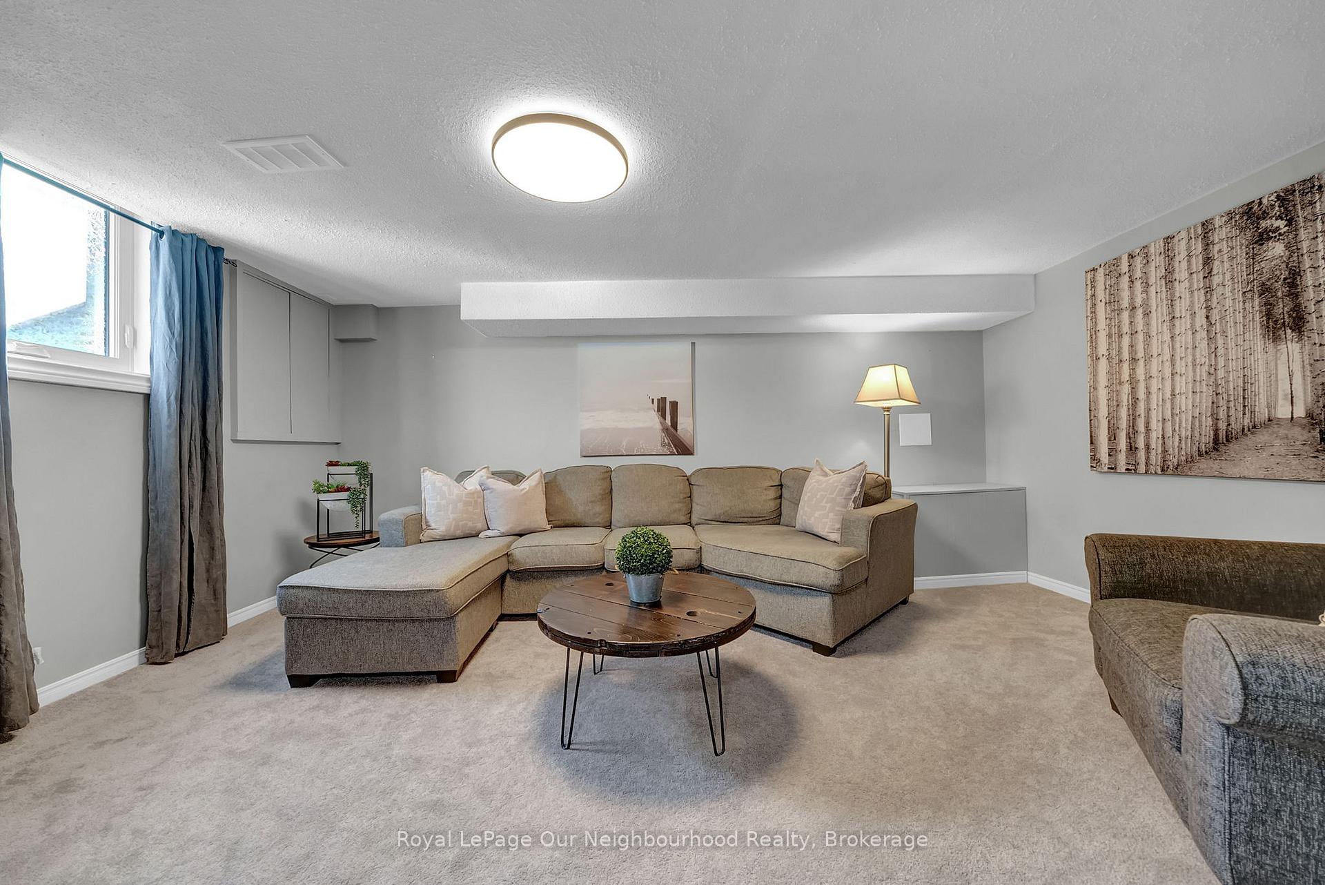 Photo 18 of 1307 Fenelon Crescent, Oshawa, Stevenson — HOMEH