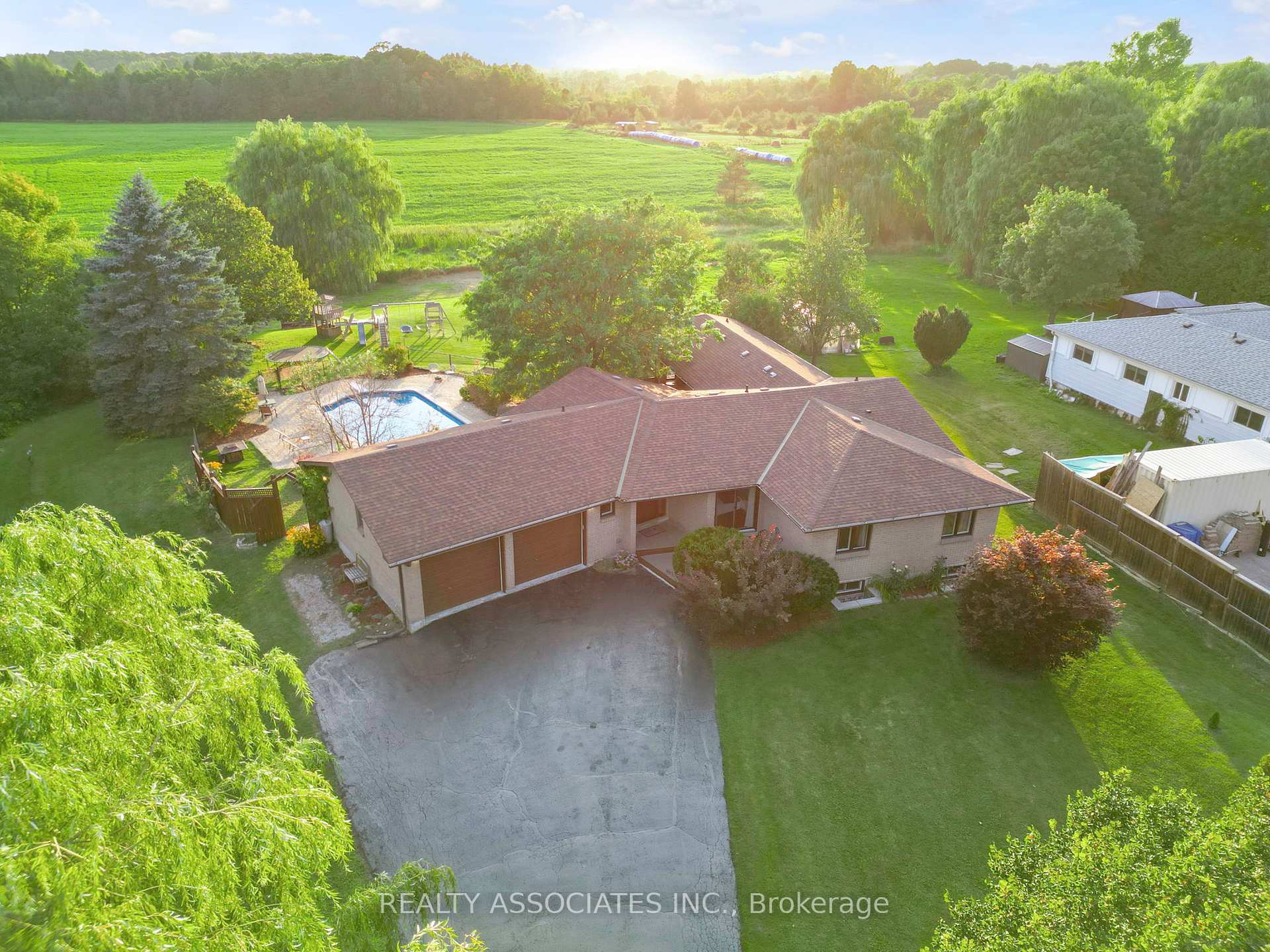 Photo 4 of 4830 Old Brock Road, Pickering, Rural Pickering — HOMEH