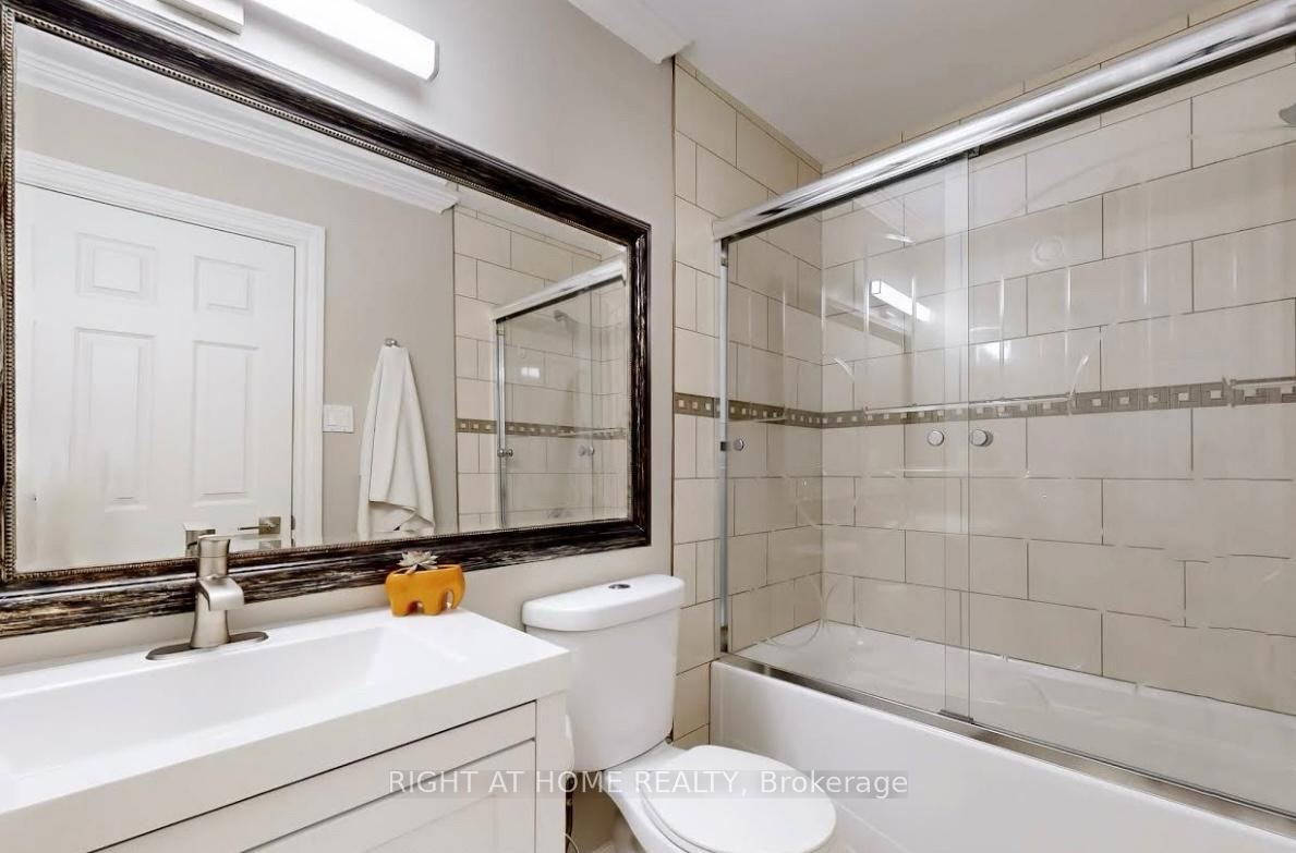 Photo 9 of Unit Upper, 1837 Parkside Drive, Pickering, Amberlea — HOMEH