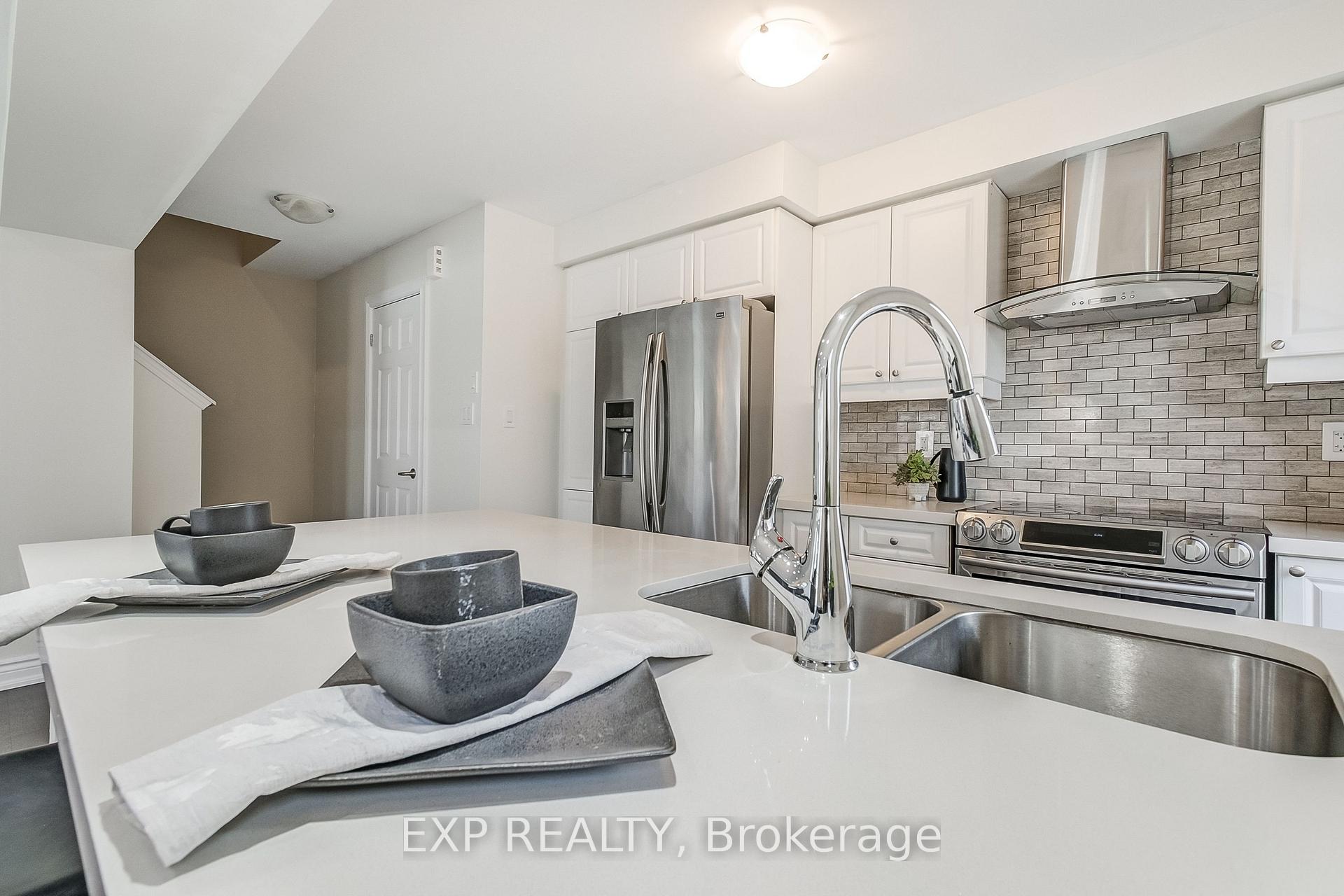 Photo 17 of 979 Nadalin Heights, Milton, Willmott — HOMEH