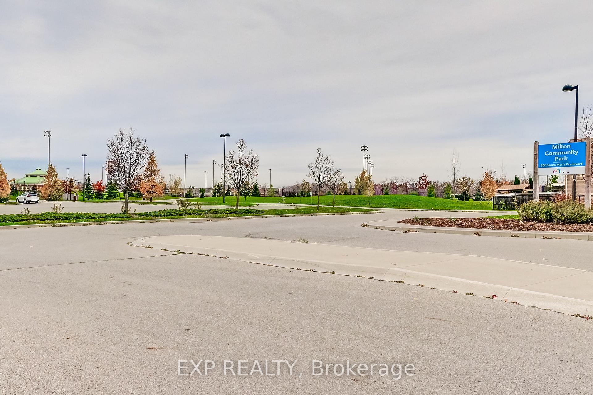 Photo 38 of 979 Nadalin Heights, Milton, Willmott — HOMEH