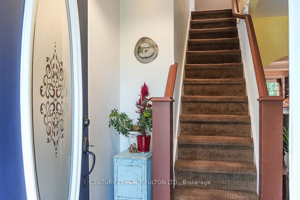 Photo 11 of 101 Roxborough Avenue, Oshawa, O'Neill — HOMEH