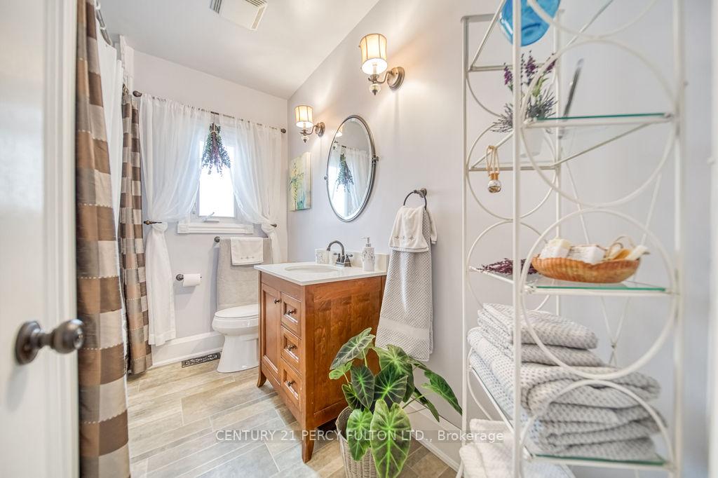 Photo 19 of 101 Roxborough Avenue, Oshawa, O'Neill — HOMEH