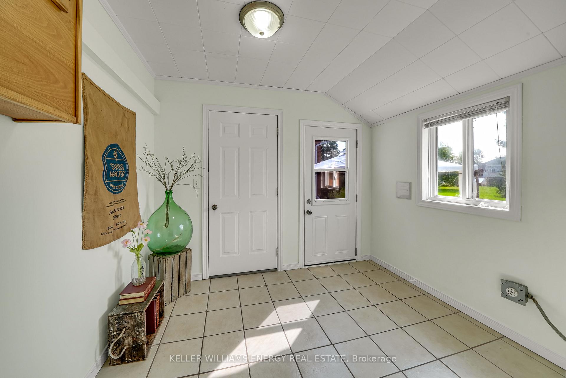 Photo 18 of 319 Second Avenue, Prince Edward County, Wellington Ward — HOMEH
