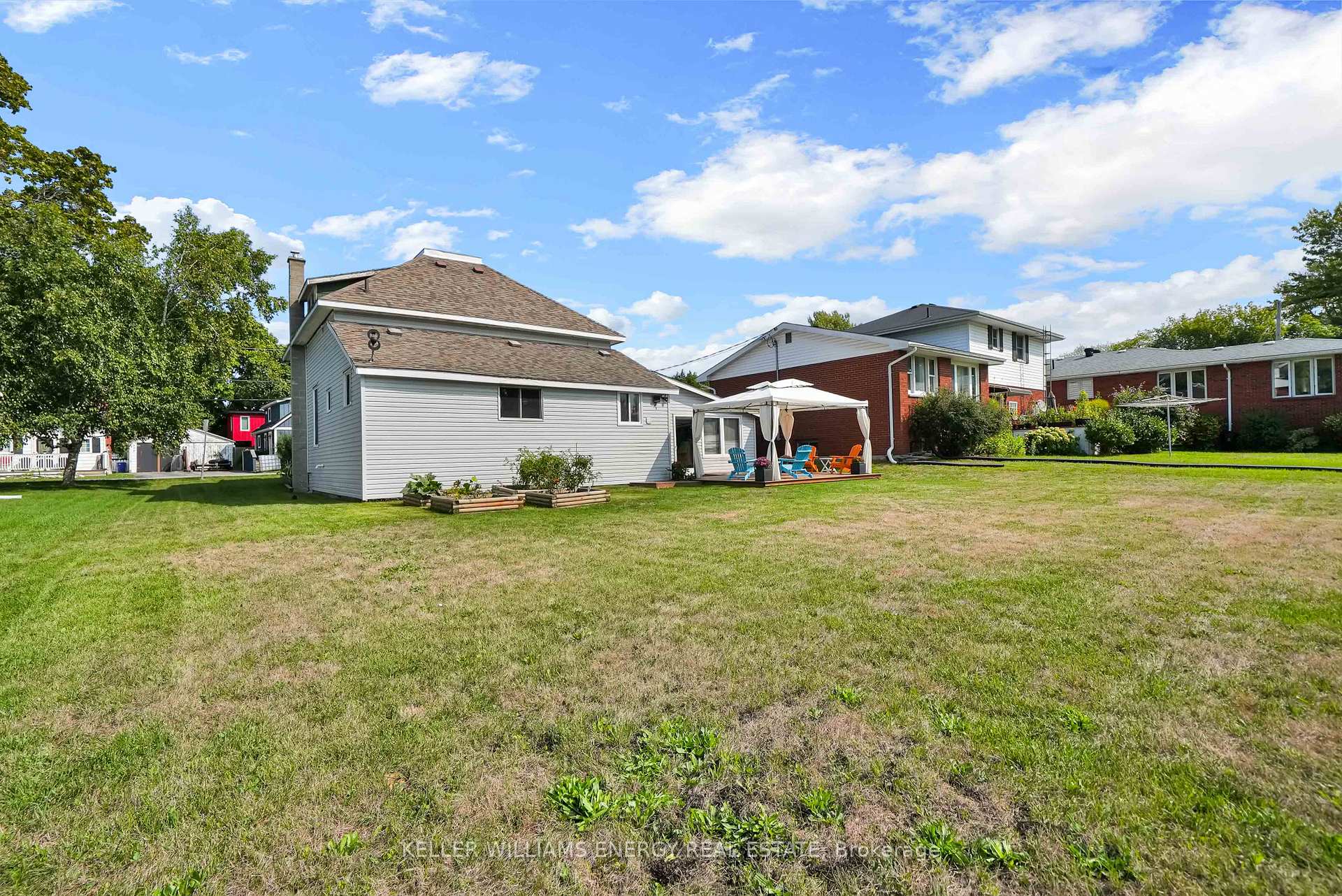 Photo 32 of 319 Second Avenue, Prince Edward County, Wellington Ward — HOMEH
