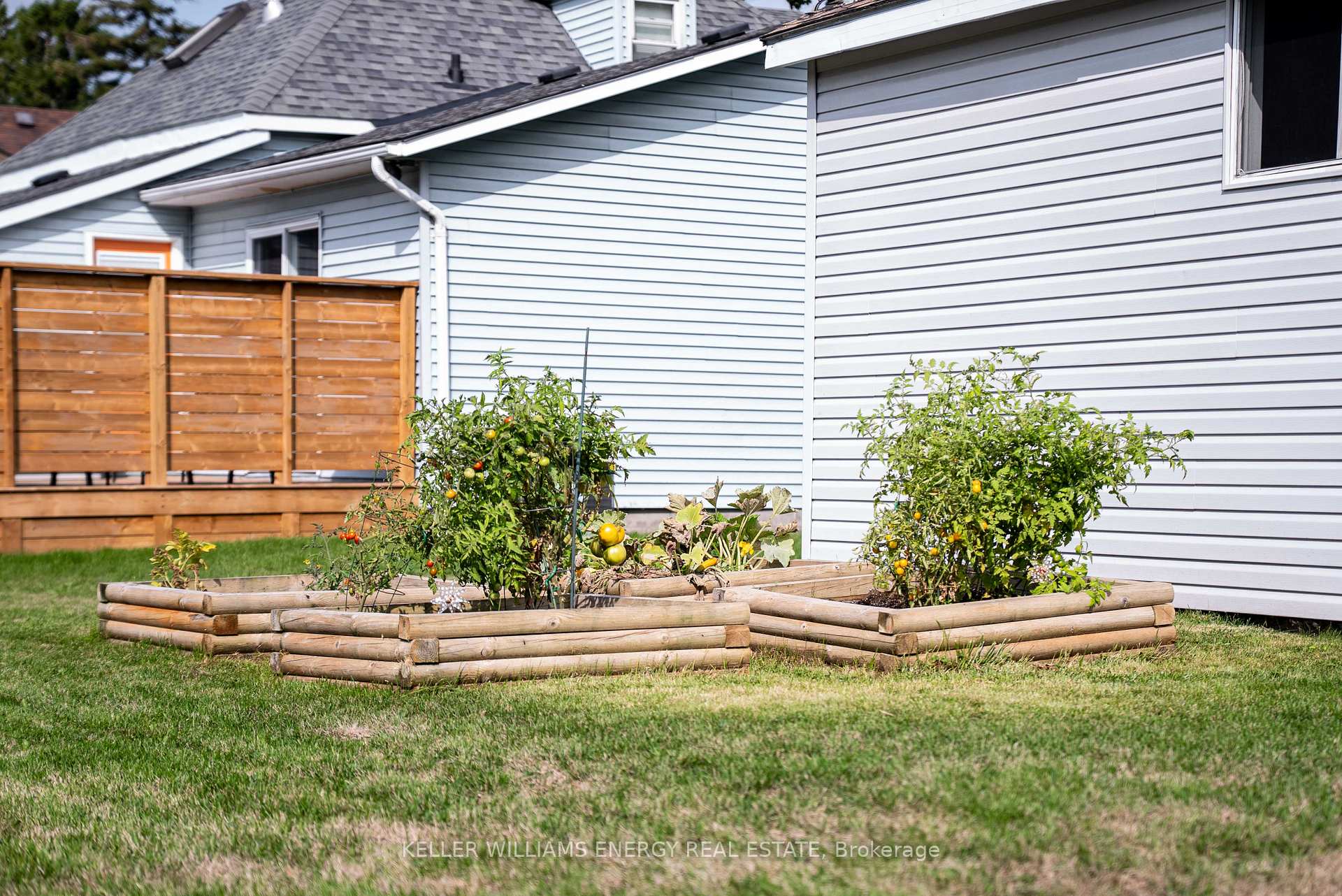Photo 34 of 319 Second Avenue, Prince Edward County, Wellington Ward — HOMEH