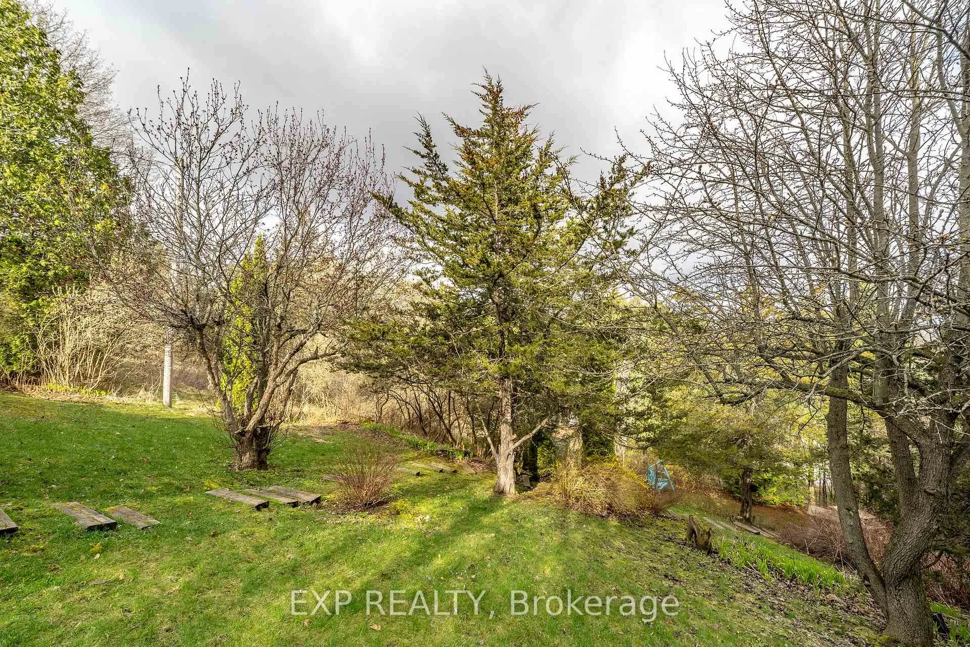 Photo 211 of 23 Pc Lane, Prince Edward County, North Marysburg Ward — HOMEH