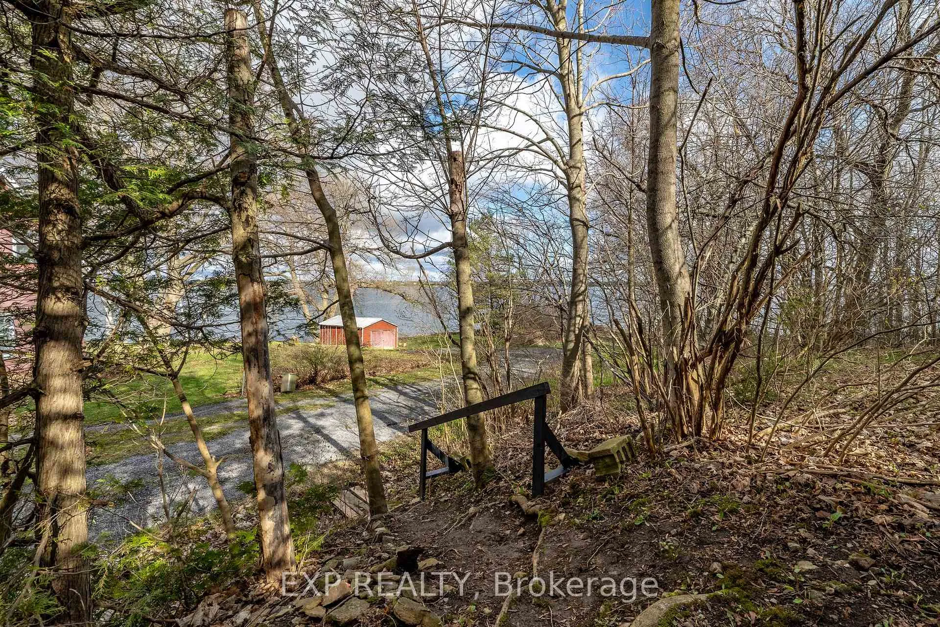 Photo 262 of 23 Pc Lane, Prince Edward County, North Marysburg Ward — HOMEH