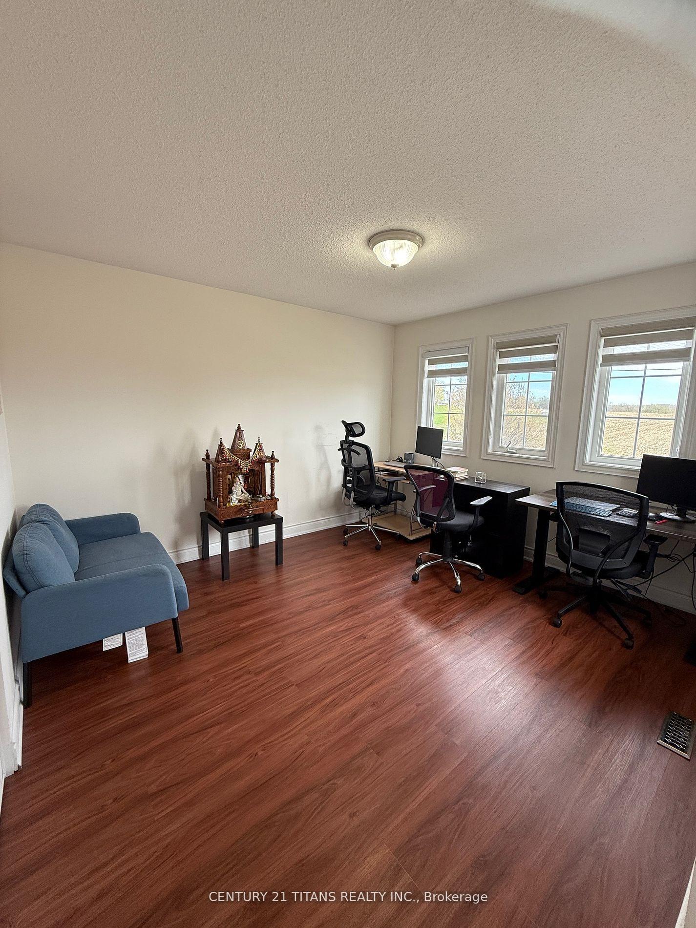 Photo 23 of 970 Townline Road S, Oshawa, Donevan — HOMEH