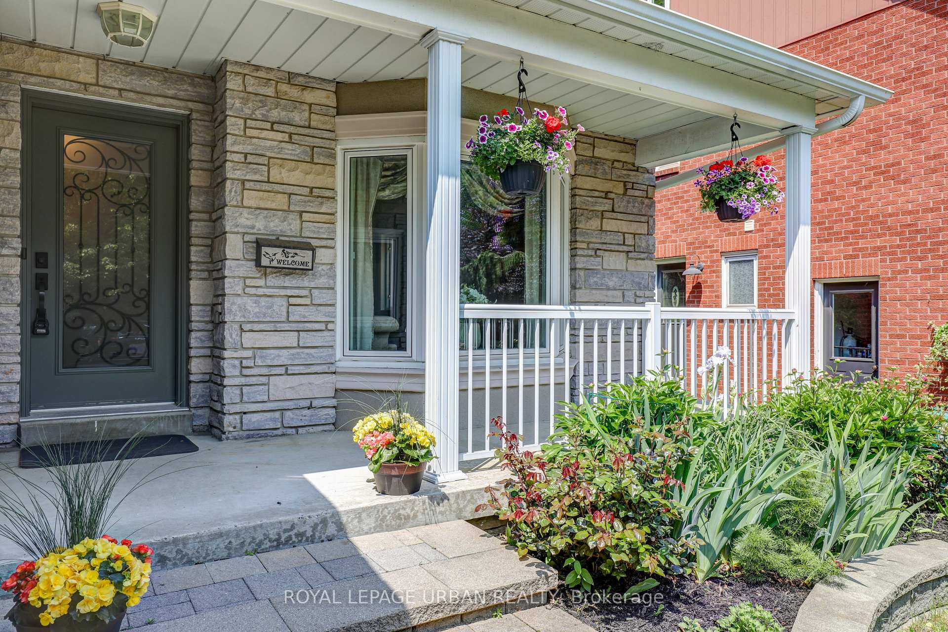 Photo 2 of 1023 Mountcastle Crescent, Pickering, Liverpool — HOMEH