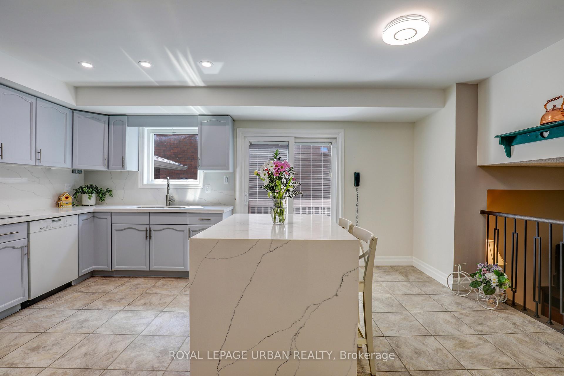 Photo 9 of 1023 Mountcastle Crescent, Pickering, Liverpool — HOMEH