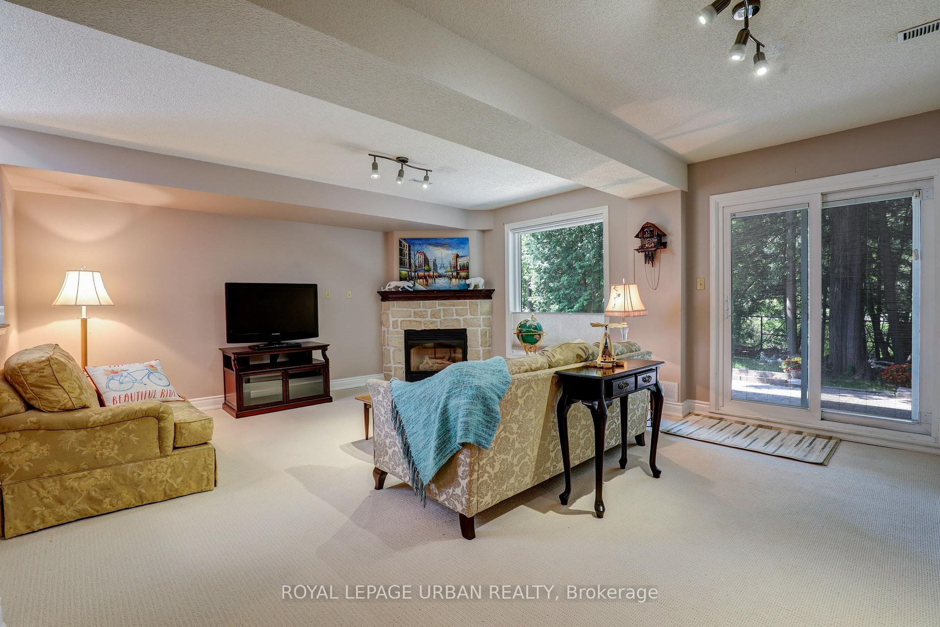 Photo 14 of 1023 Mountcastle Crescent, Pickering, Liverpool — HOMEH