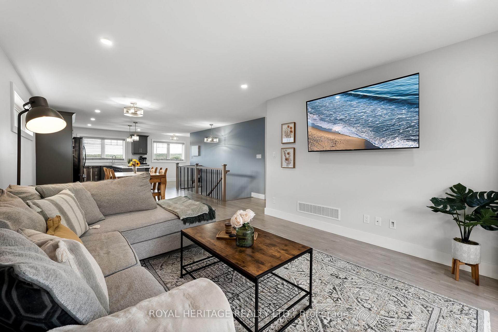 Photo 6 of 39 Caleb Crescent, Quinte West, Frankford Ward — HOMEH