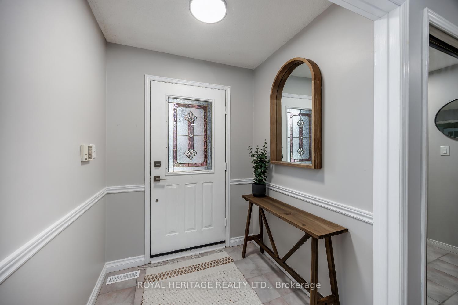 Photo 3 of 1534 Silver Spruce Drive N, Pickering, Liverpool — HOMEH