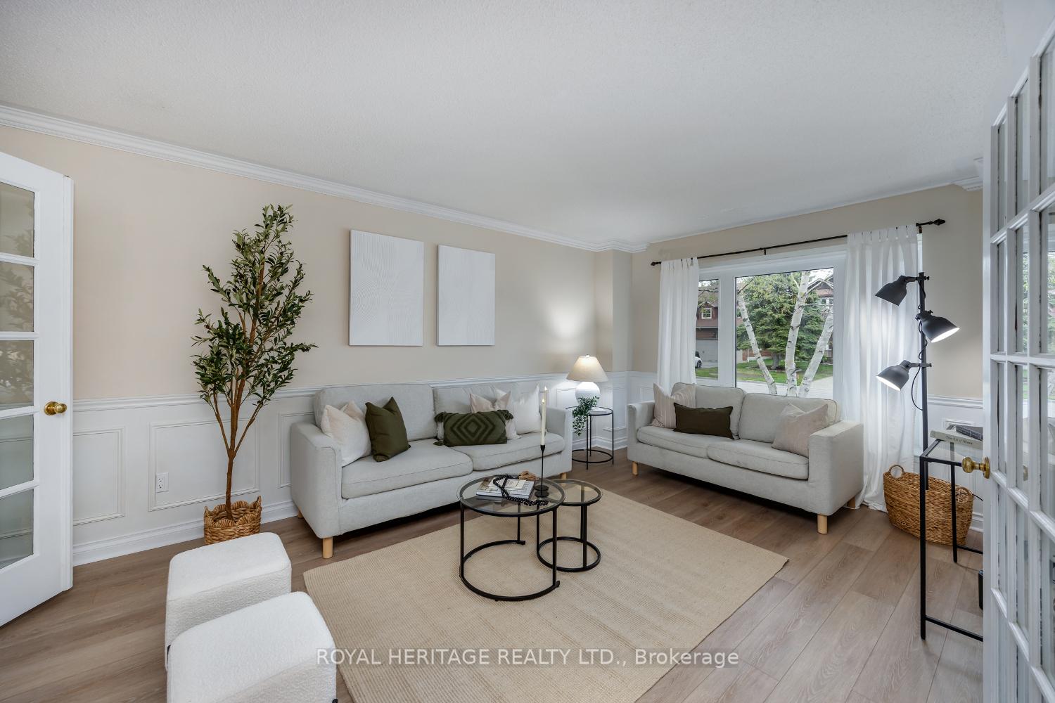 Photo 5 of 1534 Silver Spruce Drive N, Pickering, Liverpool — HOMEH