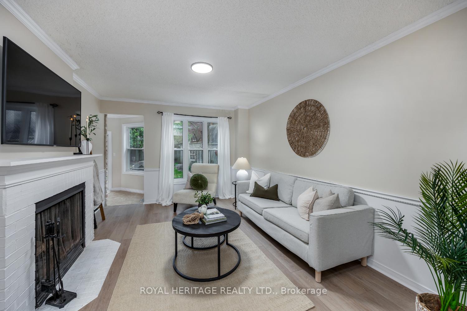 Photo 6 of 1534 Silver Spruce Drive N, Pickering, Liverpool — HOMEH