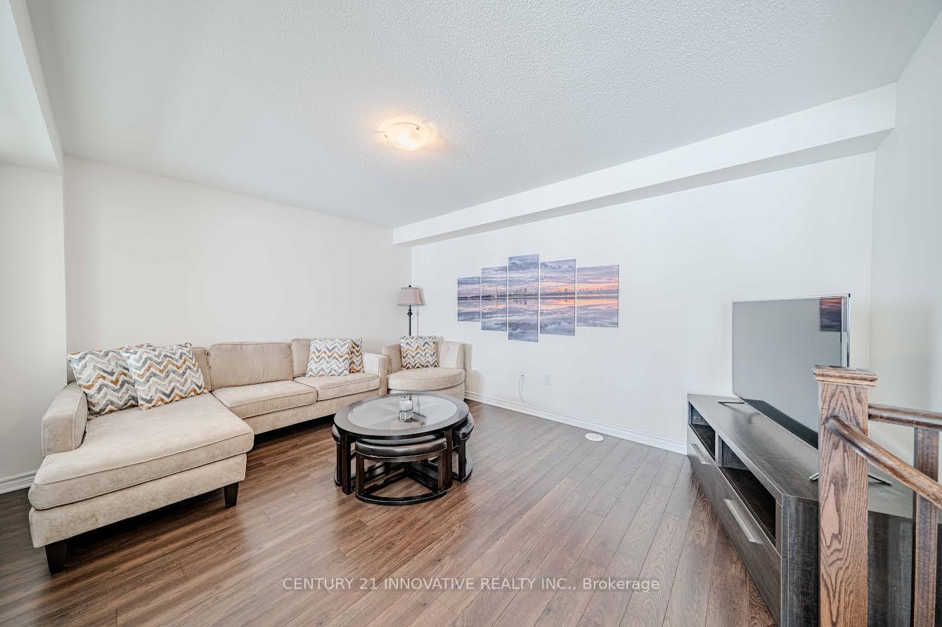 Photo 5 of 1018 Dragonfly Avenue, Pickering, Rural Pickering — HOMEH