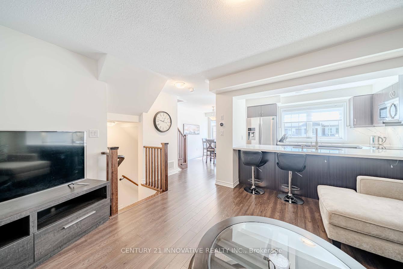 Photo 7 of 1018 Dragonfly Avenue, Pickering, Rural Pickering — HOMEH