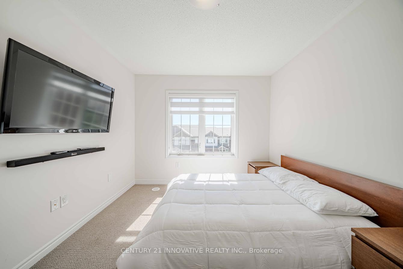 Photo 14 of 1018 Dragonfly Avenue, Pickering, Rural Pickering — HOMEH