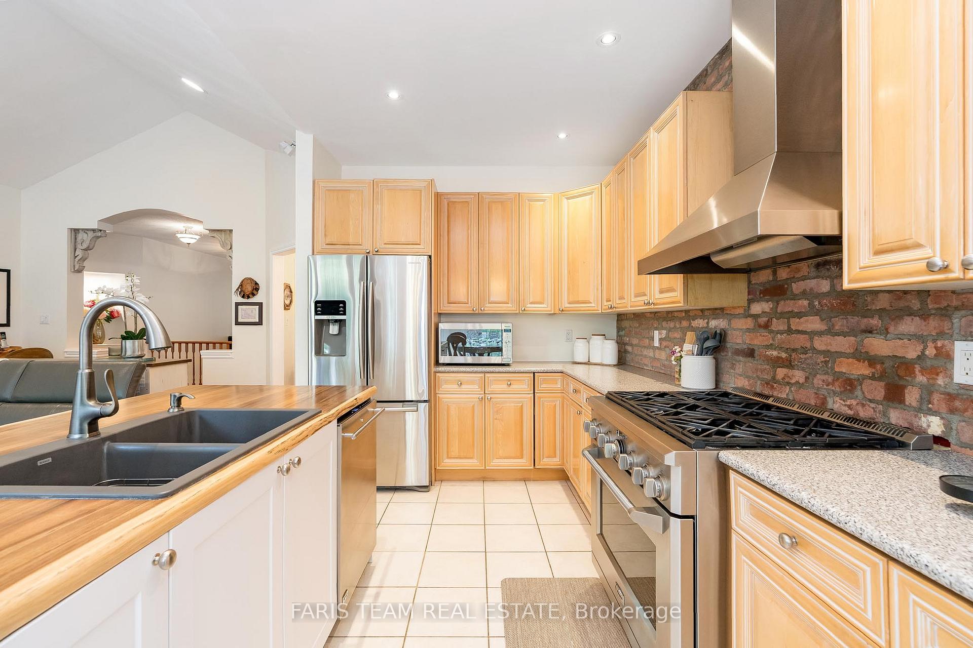 Photo 7 of 1862 Falconwood Way, Pickering, Dunbarton — HOMEH