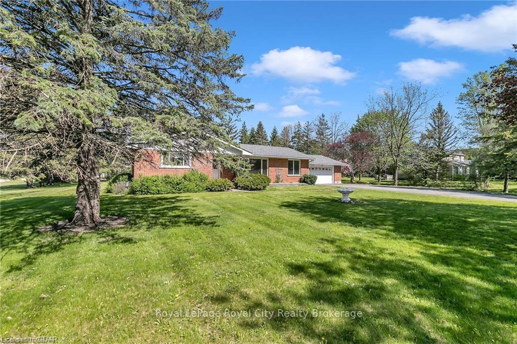 Photo 4 of 462 Arkell Road, Puslinch, Rural Puslinch East — HOMEH