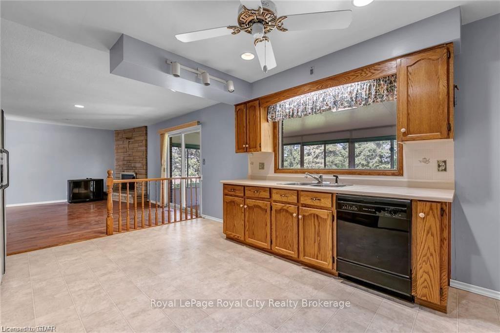 Photo 14 of 462 Arkell Road, Puslinch, Rural Puslinch East — HOMEH