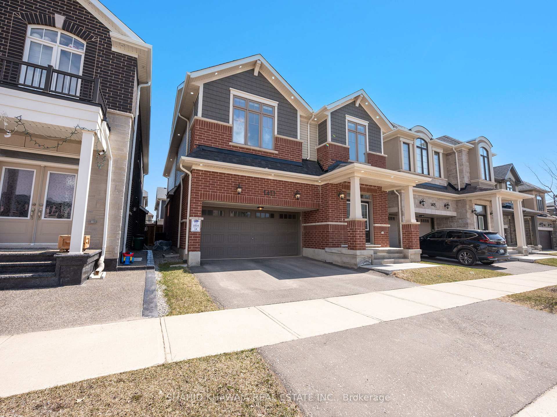 Photo 3 of 1411 Buckthorn Gardens, Milton, Cobban — HOMEH