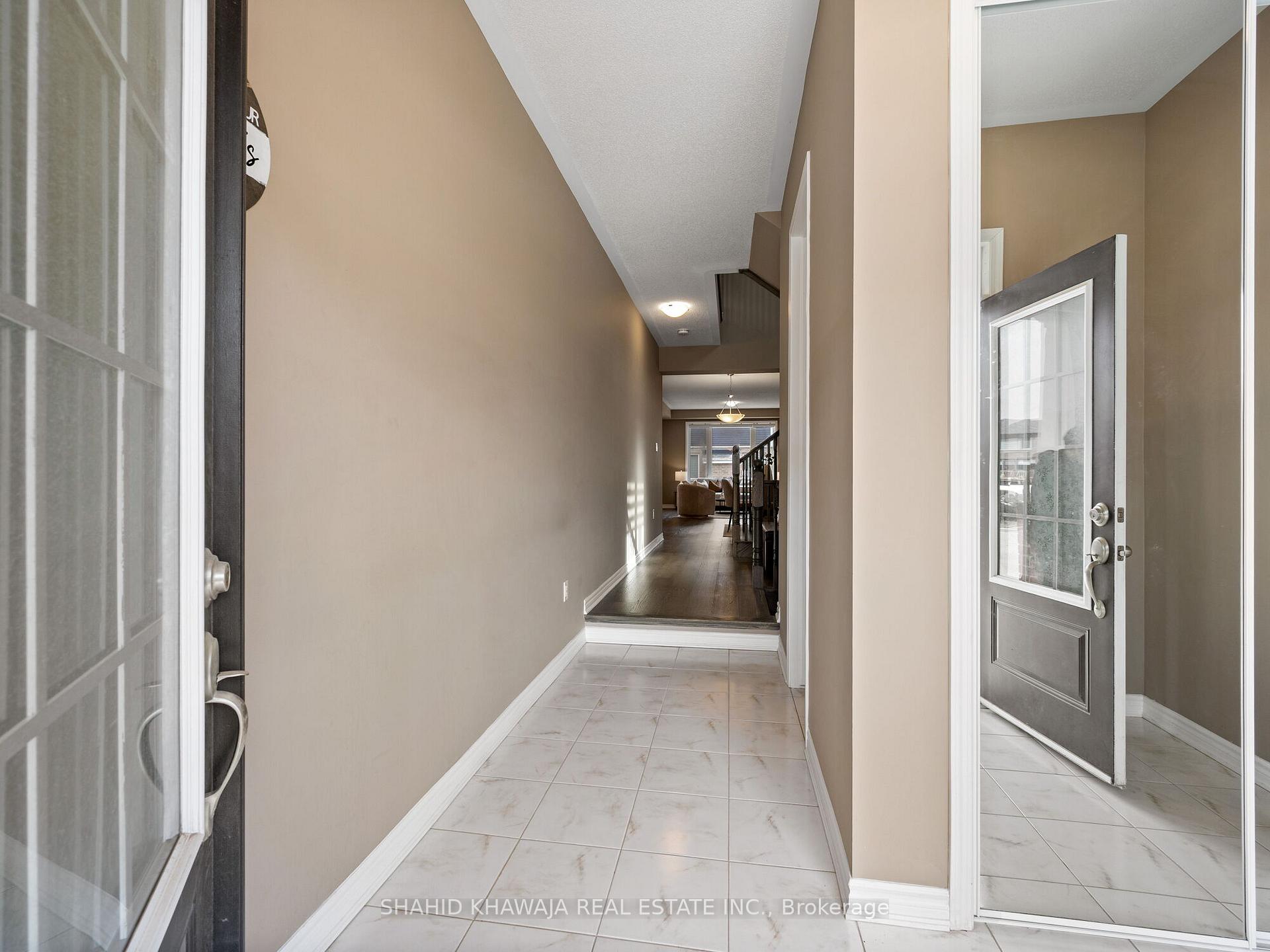 Photo 5 of 1411 Buckthorn Gardens, Milton, Cobban — HOMEH