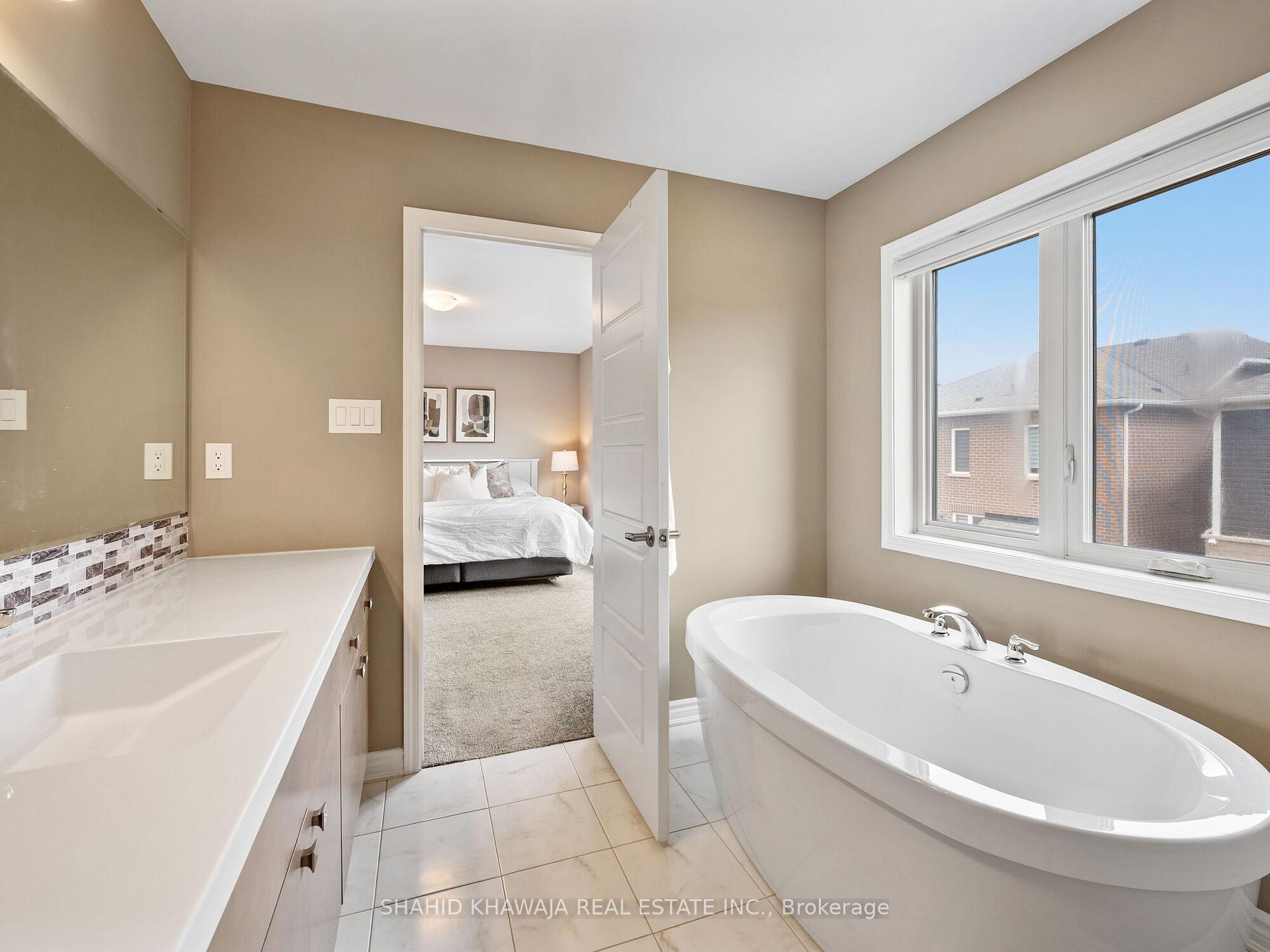 Photo 25 of 1411 Buckthorn Gardens, Milton, Cobban — HOMEH