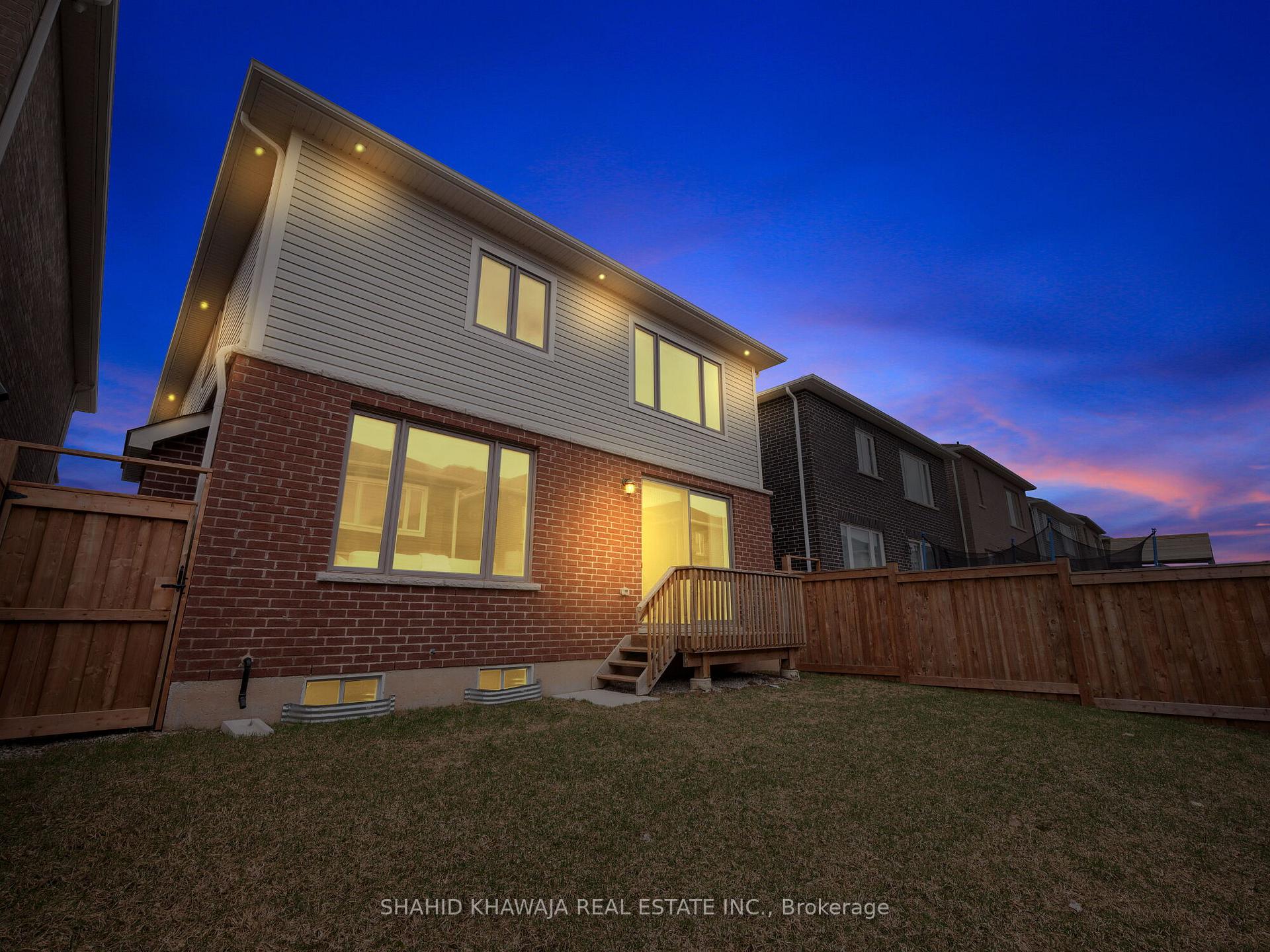 Photo 42 of 1411 Buckthorn Gardens, Milton, Cobban — HOMEH