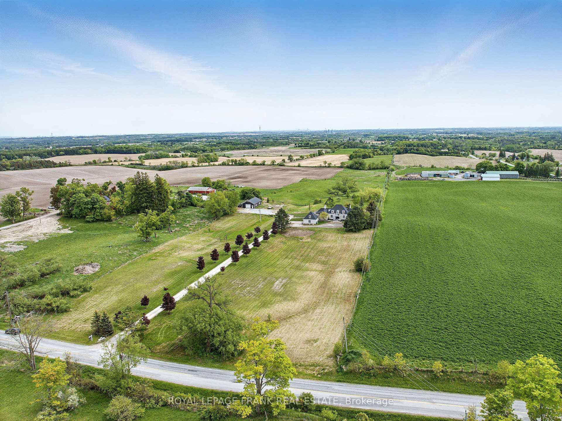 Photo 2 of 815 Coates Road W, Oshawa, Rural Oshawa — HOMEH