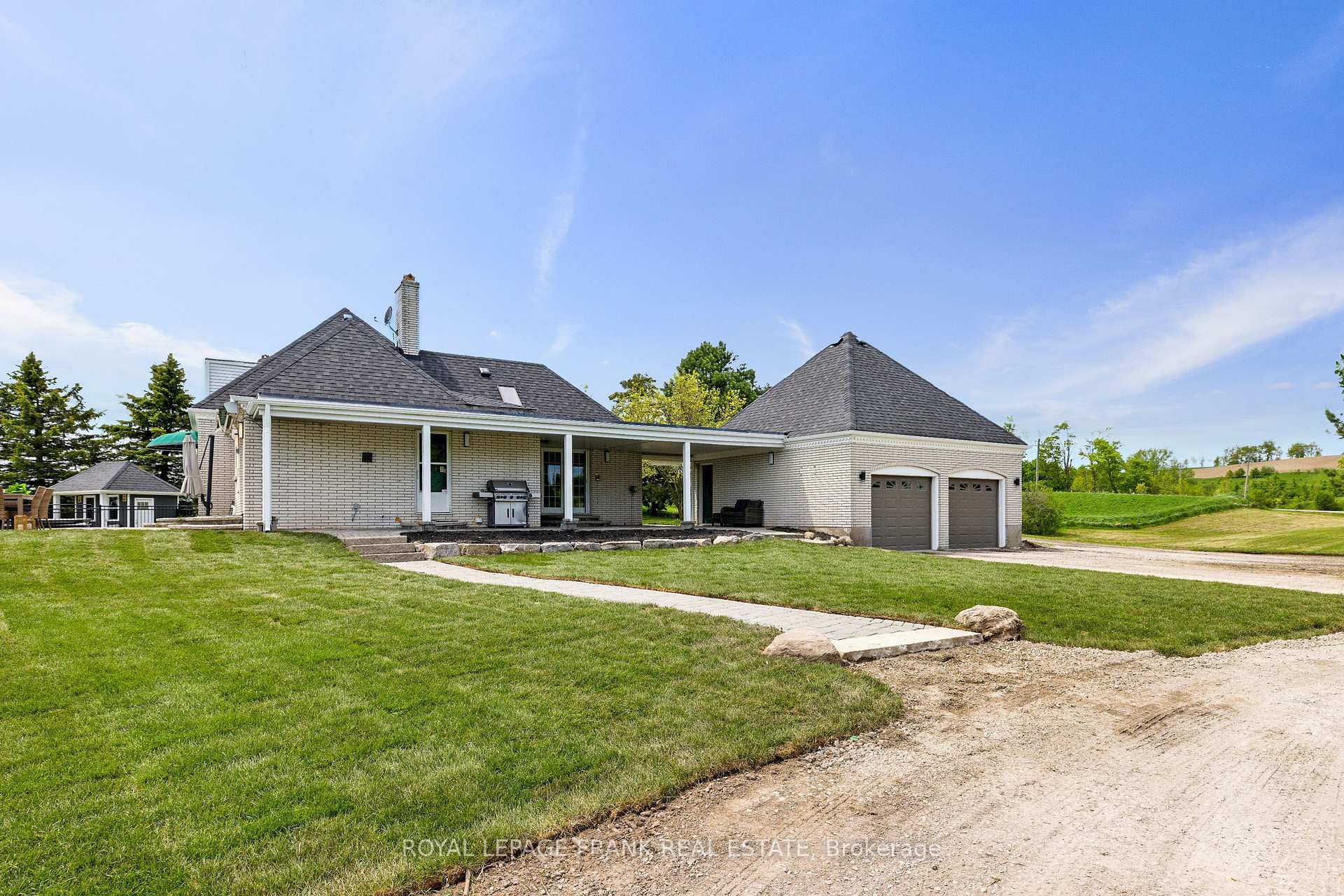 Photo 5 of 815 Coates Road W, Oshawa, Rural Oshawa — HOMEH