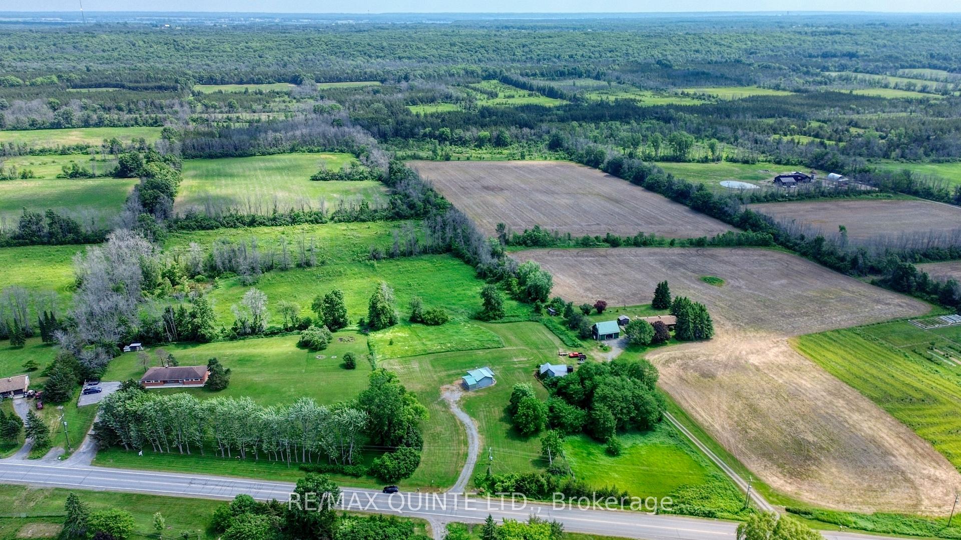 Photo 25 of 2878 County Road 15, Prince Edward County, Sophiasburg Ward — HOMEH