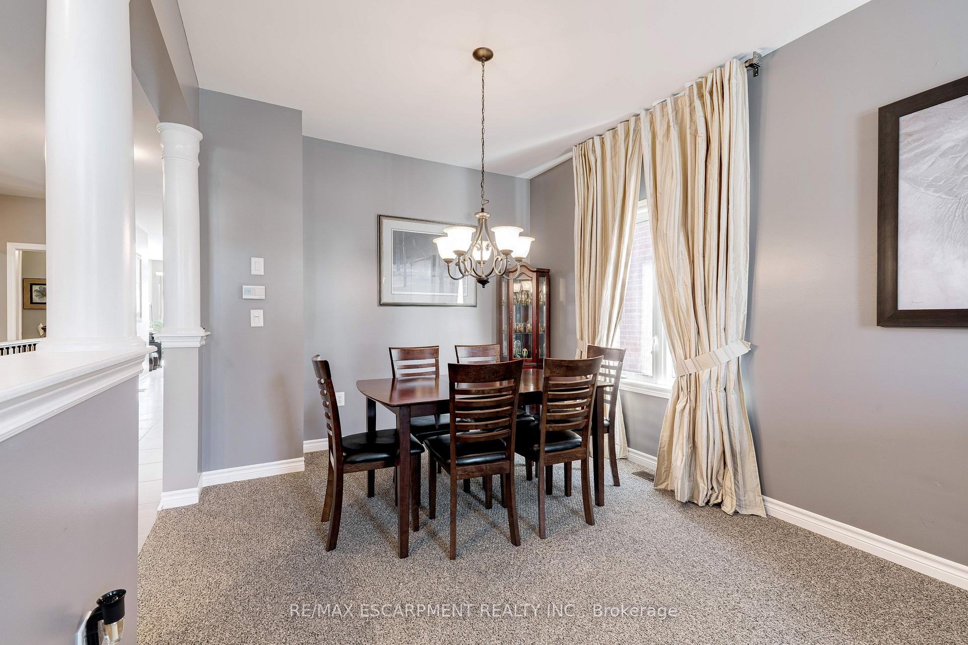 Photo 6 of 216 Cathcart Crescent, Milton, Willmott — HOMEH