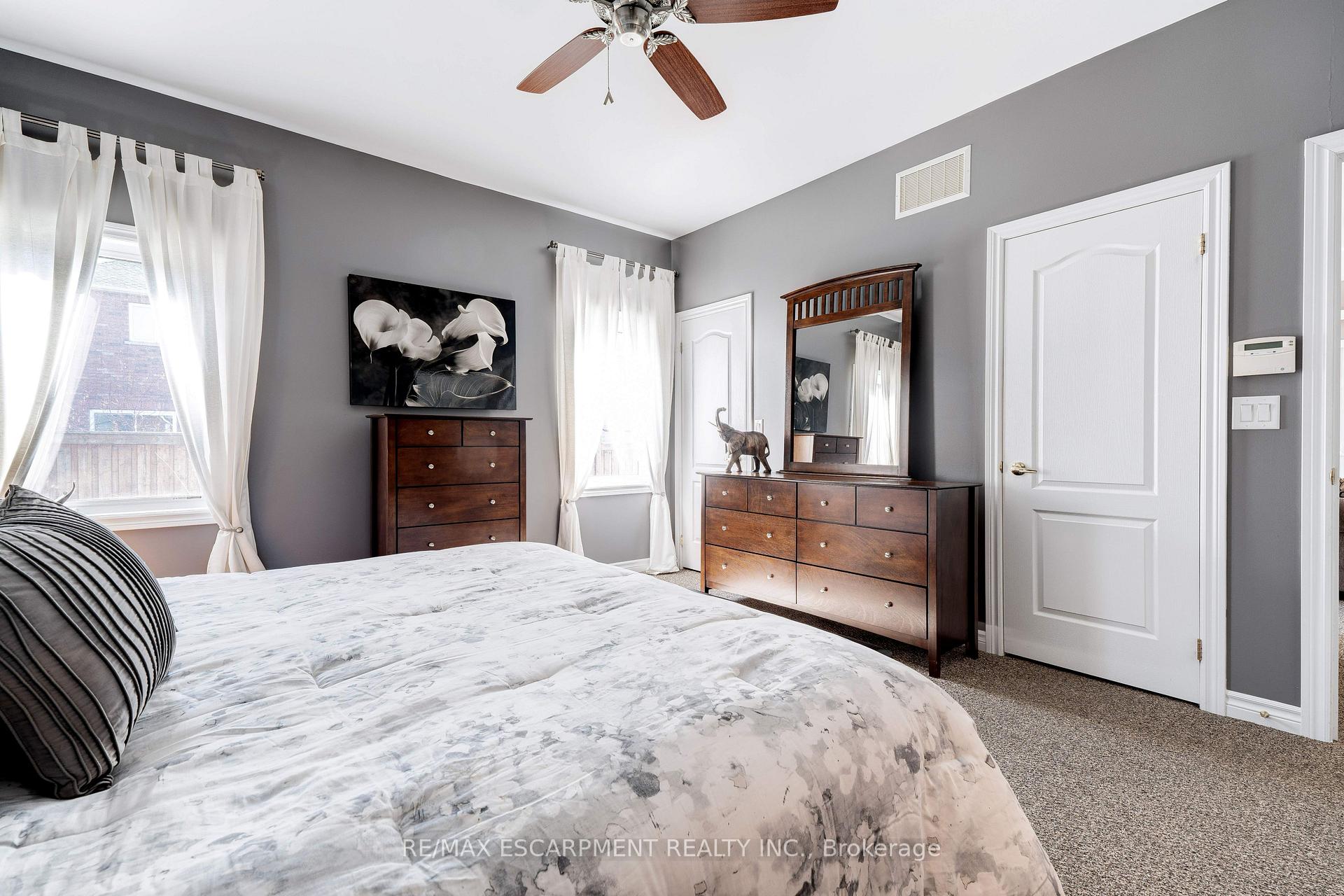Photo 17 of 216 Cathcart Crescent, Milton, Willmott — HOMEH