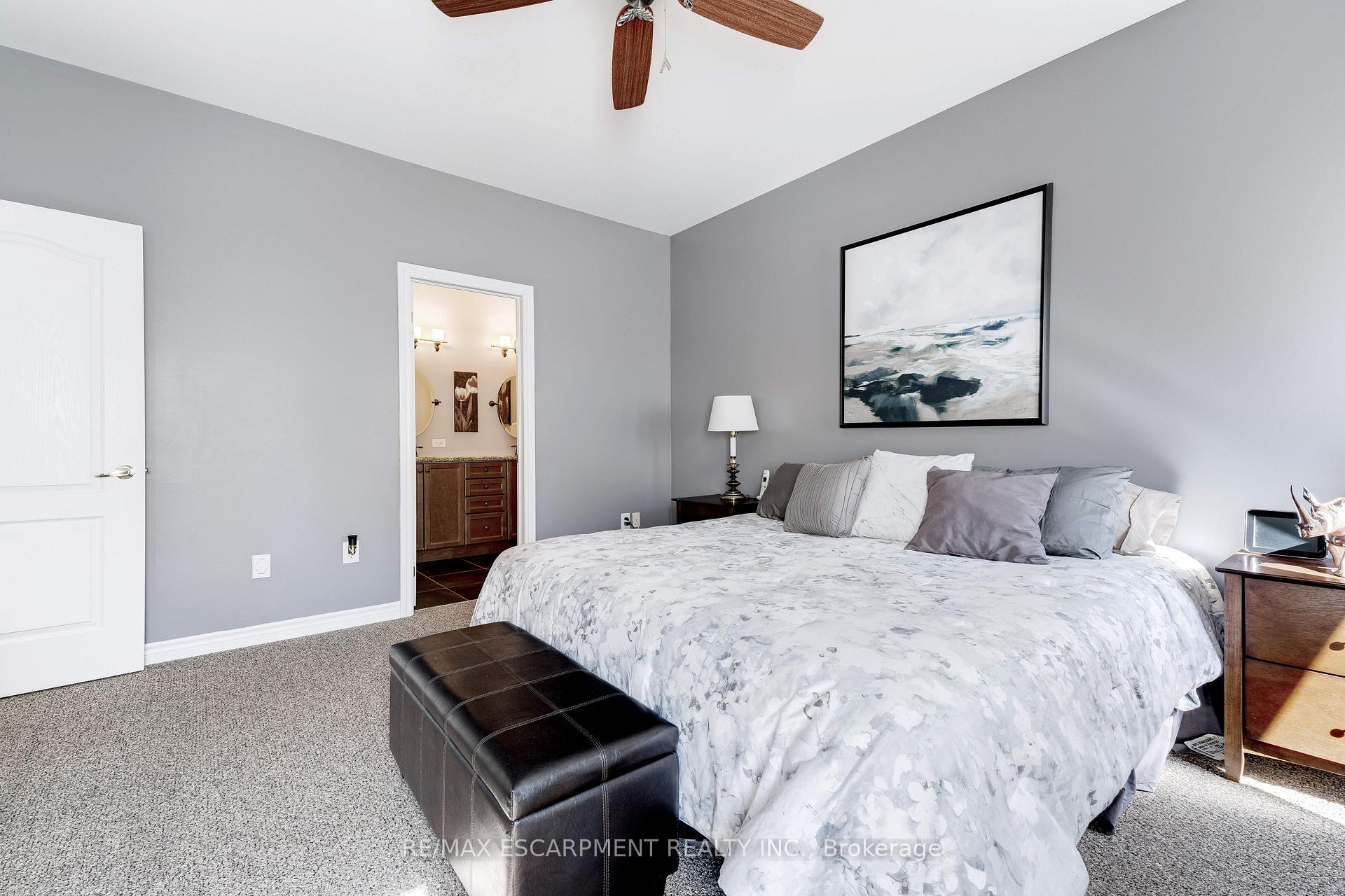 Photo 18 of 216 Cathcart Crescent, Milton, Willmott — HOMEH
