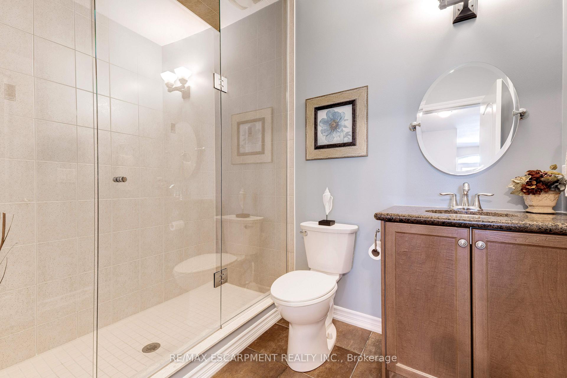 Photo 23 of 216 Cathcart Crescent, Milton, Willmott — HOMEH