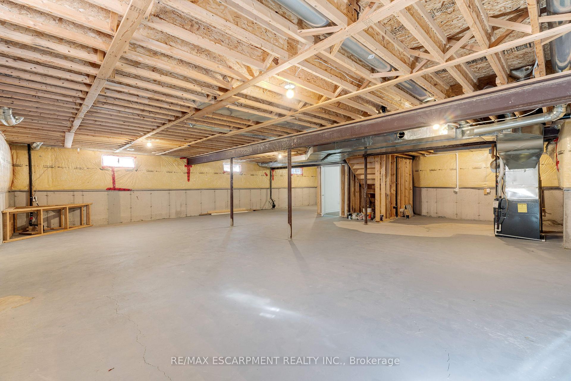 Photo 25 of 216 Cathcart Crescent, Milton, Willmott — HOMEH