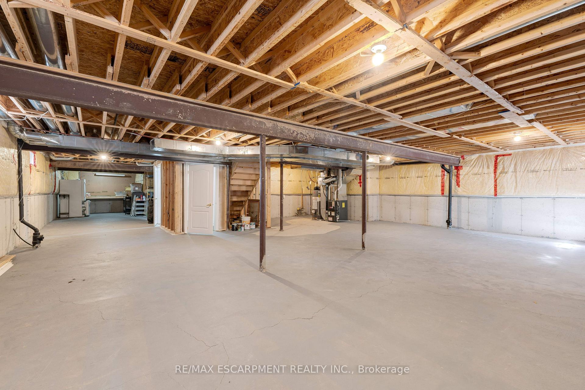 Photo 26 of 216 Cathcart Crescent, Milton, Willmott — HOMEH