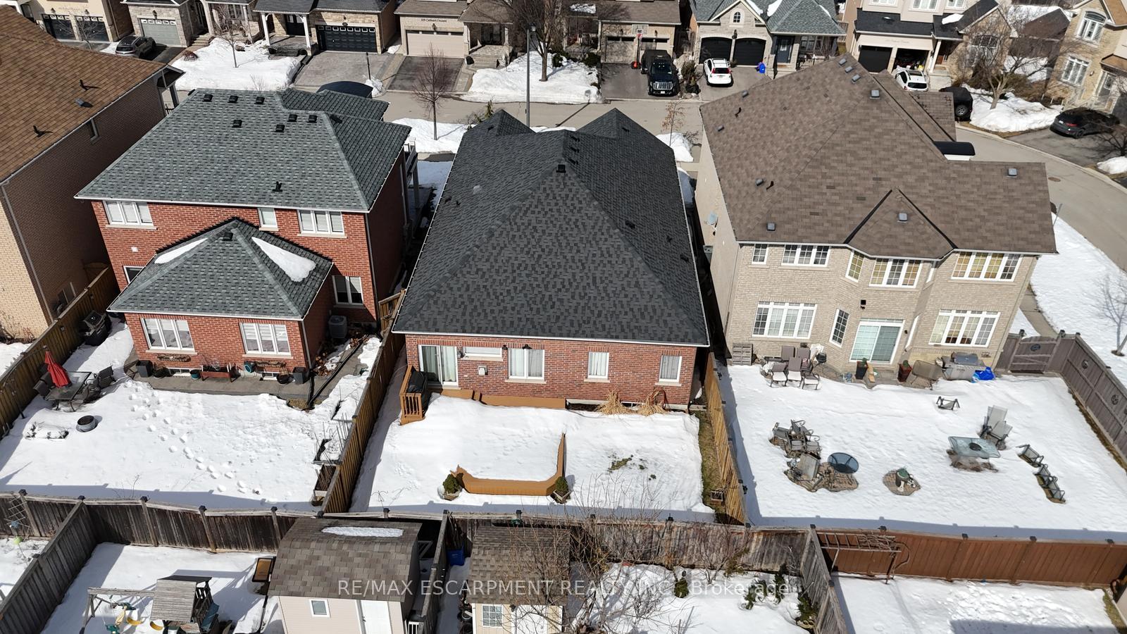 Photo 30 of 216 Cathcart Crescent, Milton, Willmott — HOMEH