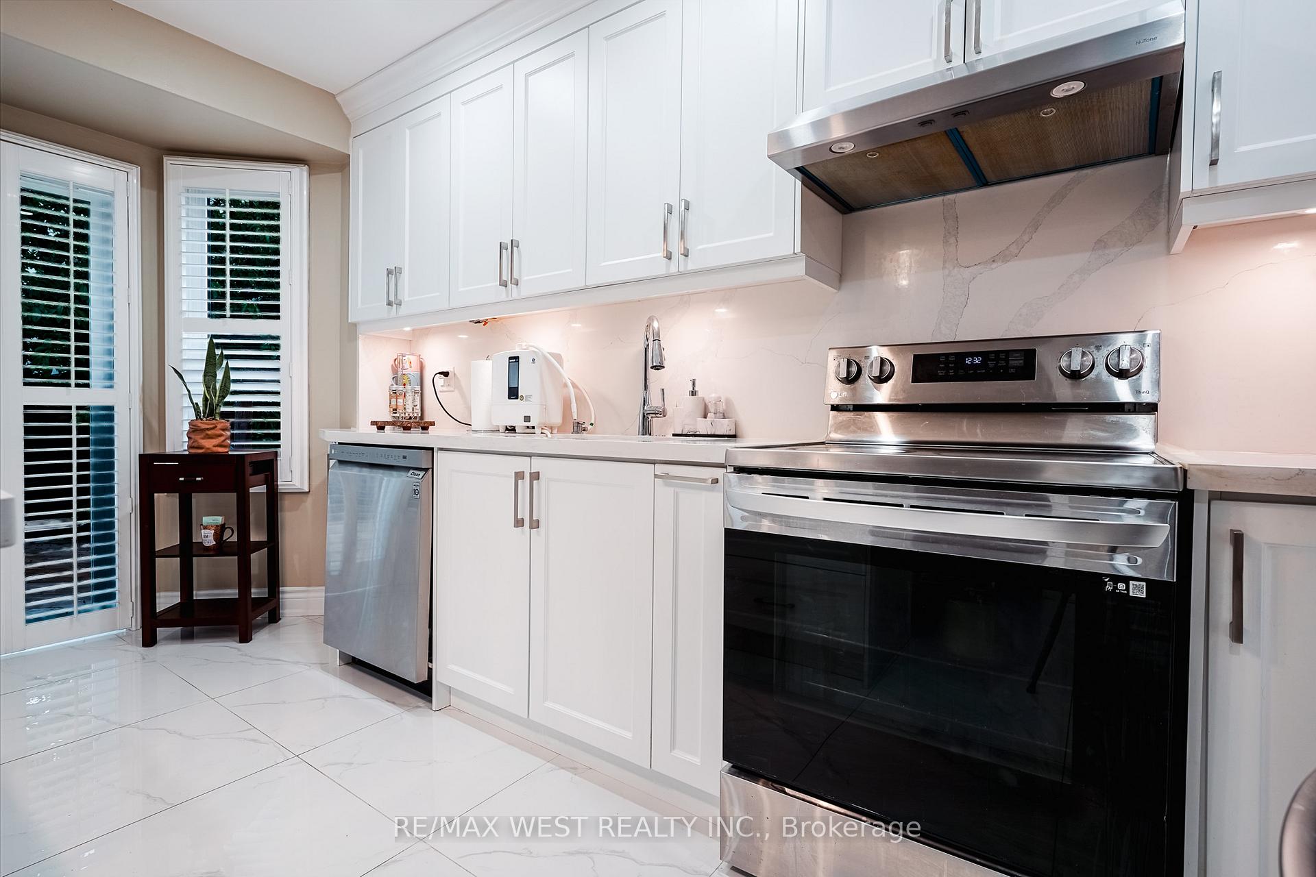 Photo 16 of 760 Aspen Road, Pickering, Amberlea — HOMEH